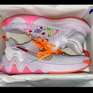 Giannis immorality youth size 7